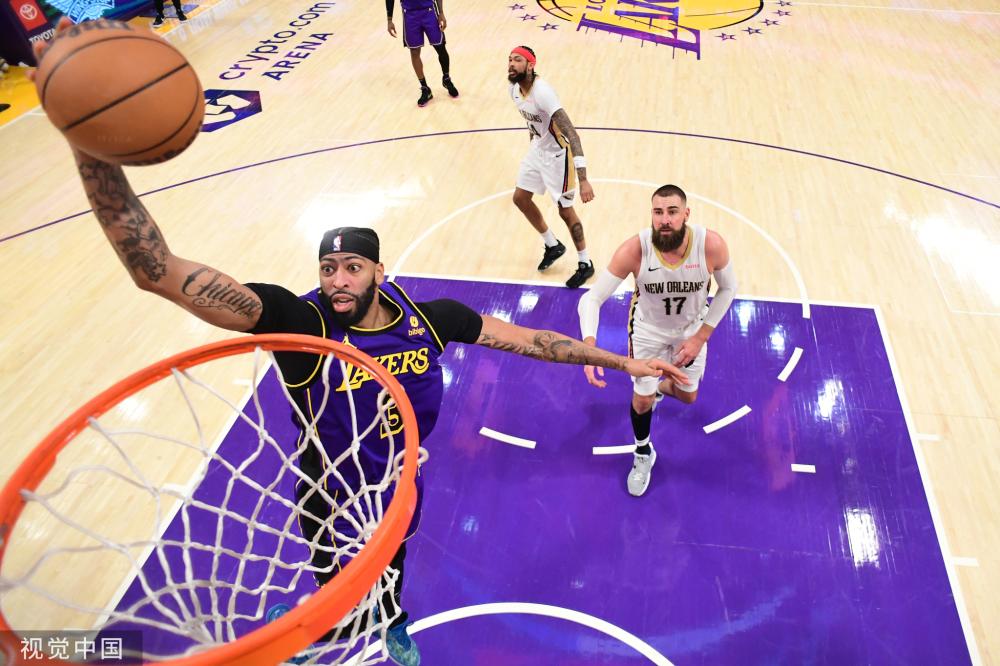 挺起胸膛勇 挺起胸膛勇